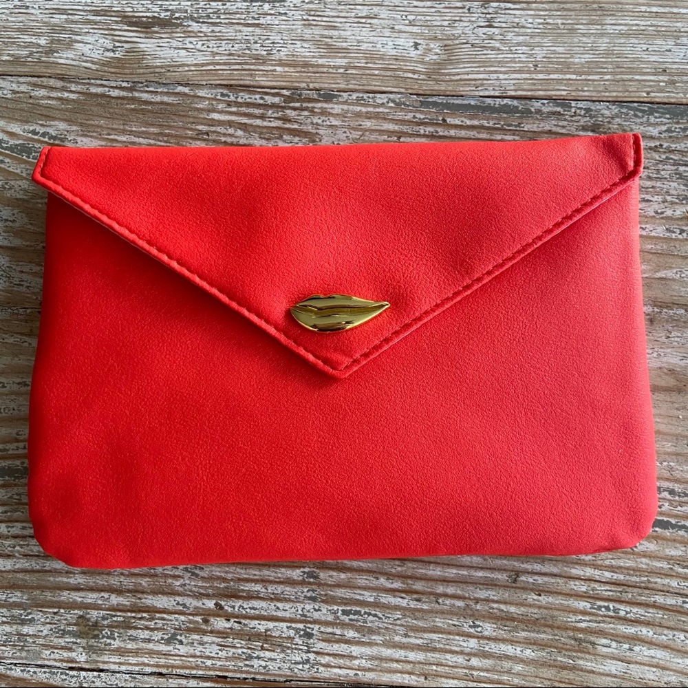 IPSY RED SEALED WITH A KISS ENVELOPE MAKEUP BAG